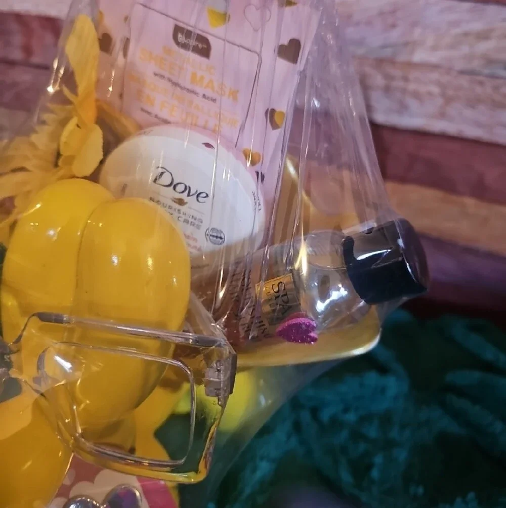 Women Assorted Yellow/Pink Gift Basket